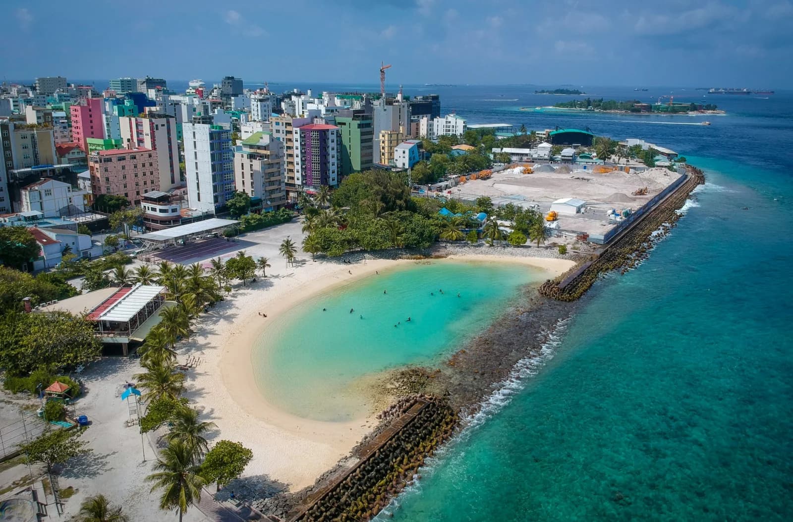 Male'